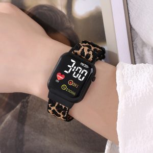 1pc Leopard Print Water Resistant Electronic Watch